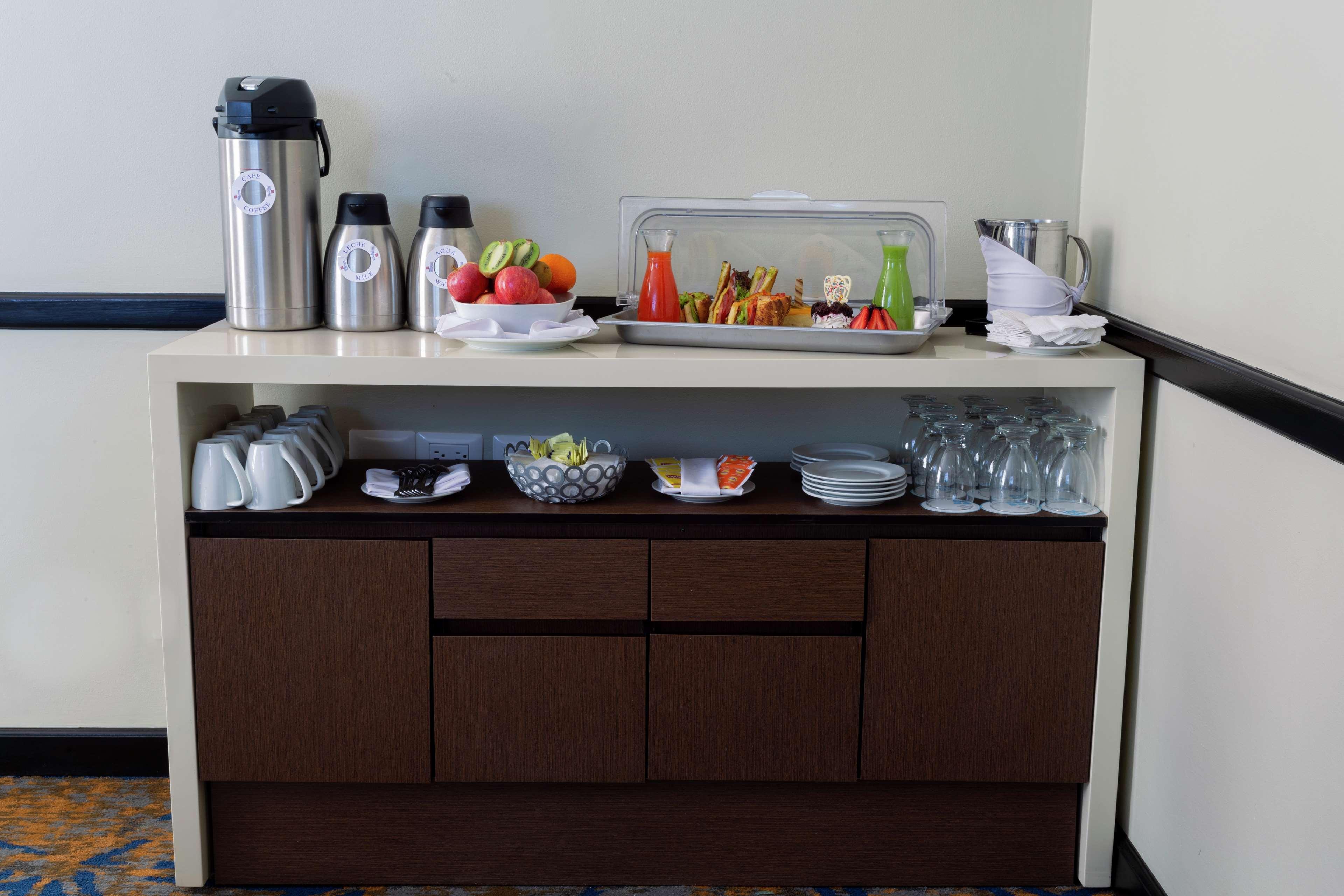Hilton Garden Inn Ciudad Guatemala Eksteriør billede